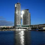 Sea Towers דירה גדינייה